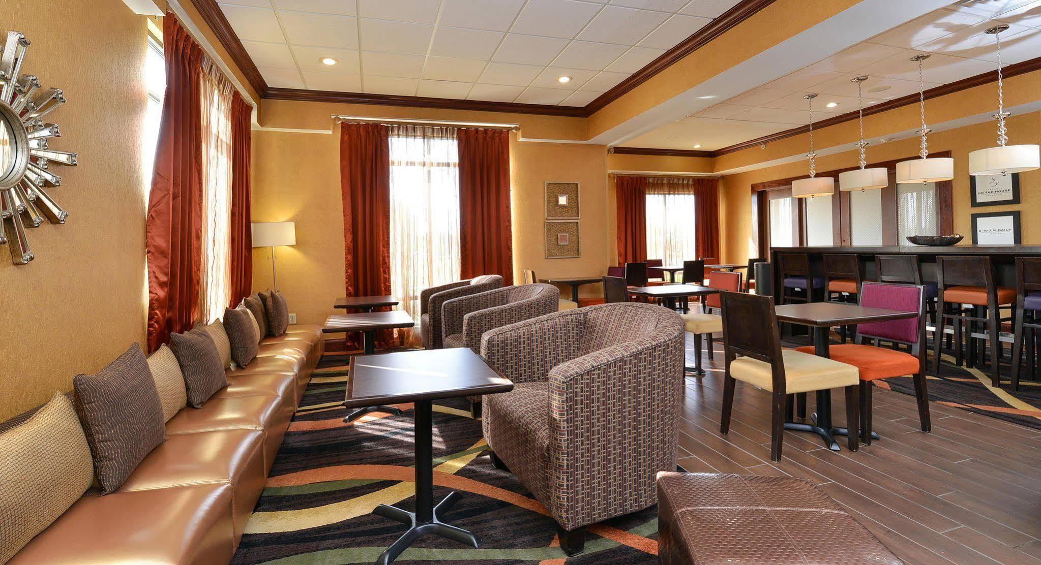 Hampton Inn Keokuk Екстер'єр фото