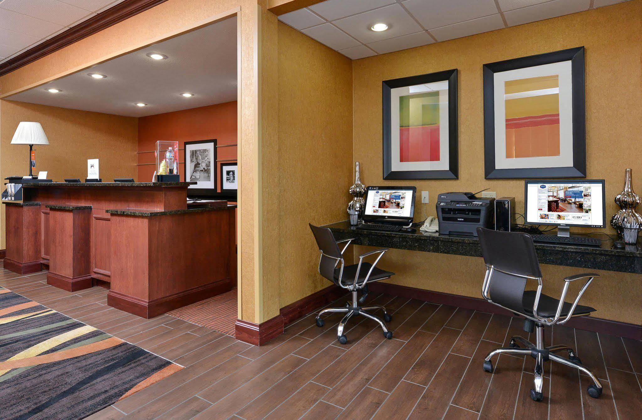 Hampton Inn Keokuk Екстер'єр фото
