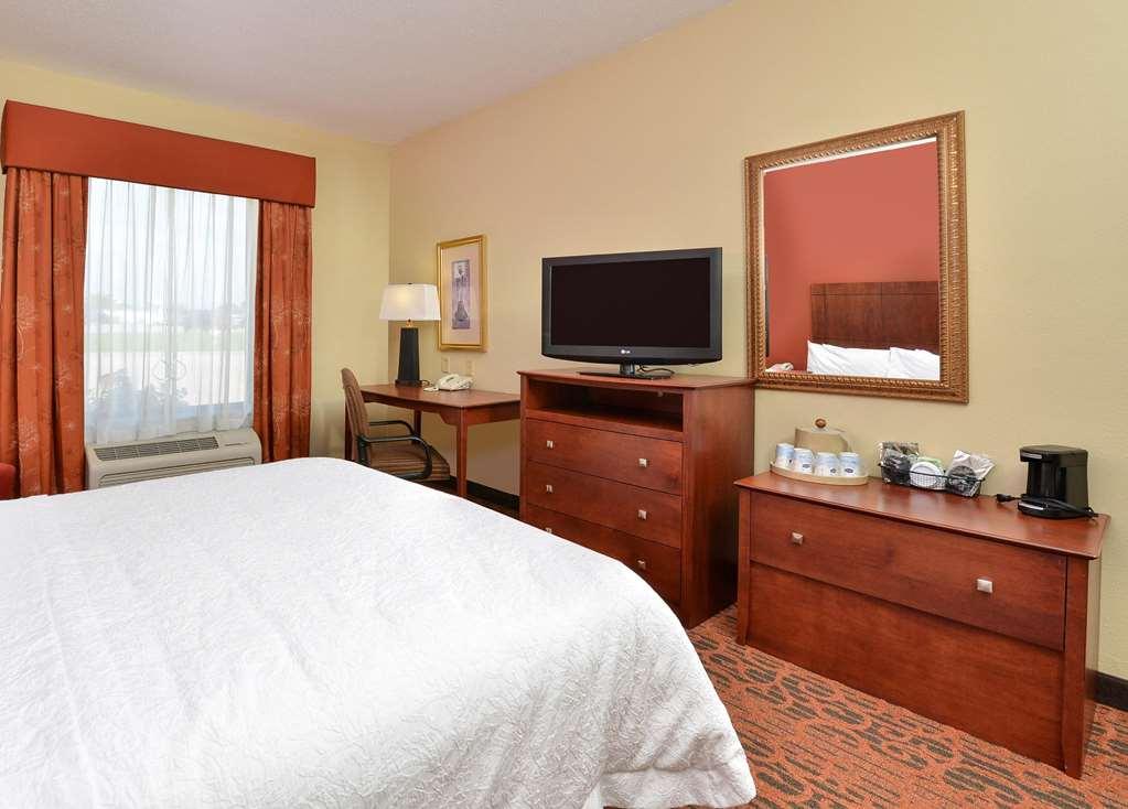 Hampton Inn Keokuk Номер фото