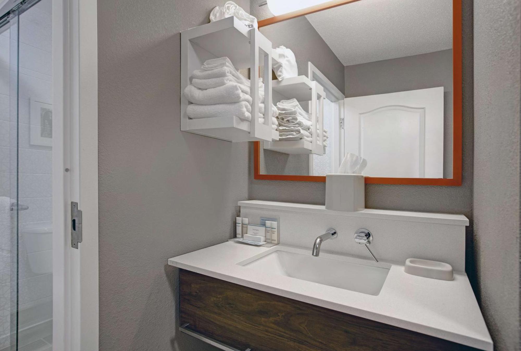 Hampton Inn Keokuk Екстер'єр фото