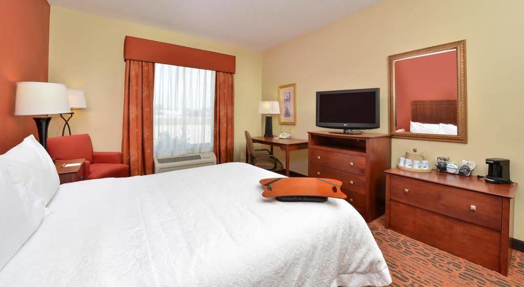 Hampton Inn Keokuk Екстер'єр фото